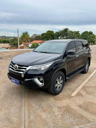 TOYOTA HILUX SW4 2.7 SRV 7 LUGARES 4X2 16V FLEX 4P AUTOMÁTICO TOYOTA HILUX SW4 2.7 SRV 7 LUGARES 4X2 16V FLEX 4P AUTOMÁTICO